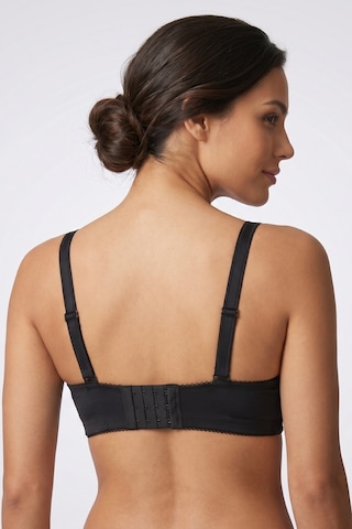 Fk Lingerie Kadın Silikonlu Toparlayıcı Sütyen B Cup Bgl-st05558 siyah
