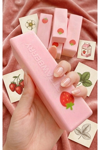 Squishy Butter Strawberry Sukuşi Çilek Tereyağ Bir Adet 13 Cm Boyut Küre 1 Adet Squishy Butter Strawberry Sukuşi Çilek Tereyağ Bir Adet 13 Cm Boyut Küre 1 Adet