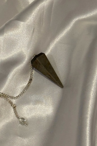 Doğaltaş Pandül Sarkaç Doğaltaş Pirit Para Taşı 4cm Temizleme Palosanto Çok renkli
