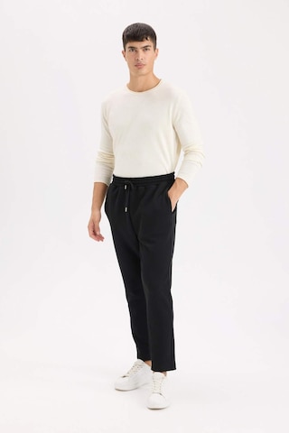 DeFacto Siyah Eşofman Altı Twill Slim Fit Dar Kesim Beli Bağcıklı Cepli Düz Paça D9708AX24AUBK81