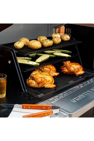 Masterbuilt Gravity Serisi 1150 Dijital Kömürlü Smoker Mangal Siyah