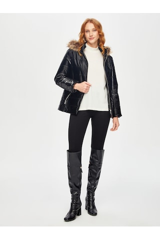 Kürk Kapüşonlu Parlak Kapitone Mont 69442 U6944210 Siyah