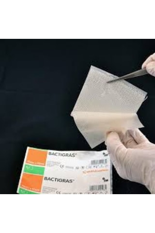 Smith&Nephew Bactigras Parafinli Tül Sargı Yara Bakım Örtüsü 15 x 20 CM 5 Adet