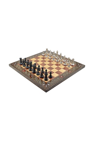 Gifthome Premium Black Metal Klasik Satranç Takımı Ve El İmali Masif Ahşap Düz Gül Tahtası 45x45x2 Cm.