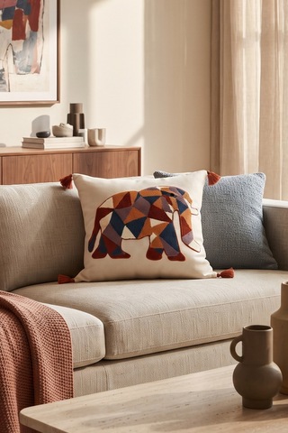 Bohem Renkli Fil Punch Nakışlı Pamuklu Dekoratif Püsküllü Gizli Fermuarlı Kırlent Kılıfı 42x42 Cm Bej