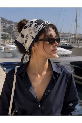 Trend Dokunuş Kadın 50-50 Saten Lacivert Çiçekli Yaprak Motifli Fular Bandana
