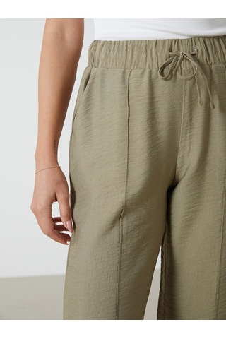 Lcwaıkıkı Classic Haki Beli Lastikli Dokulu Geniş Paça Kadın Pantolon