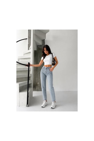 Kene Jeans Buz Kar Bacak Taşlı Mom Jeans Mavi