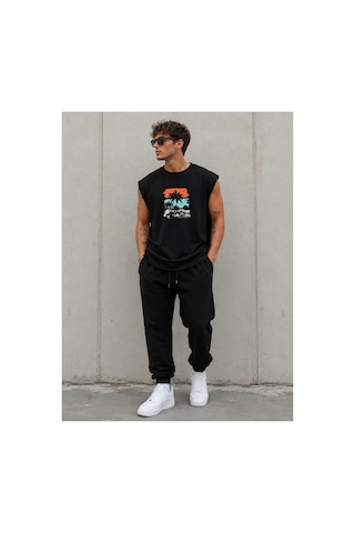 Herkesemoda Palmiye Detaylı Sıfır Kol Bisiklet Yaka T-shirt Siyah