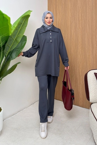 Mihran Butik Soho Elegance Yaka Detaylı Kadın Tesettür Alt Üst Takım Antrasit Mihran Butik Soho Elegance Yaka Detaylı Kadın Tesettür Alt Üst Takım Antrasit