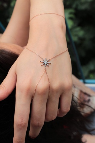 Zirkon Taşlı Yıldız Figür Gümüş Şahmeran Rose