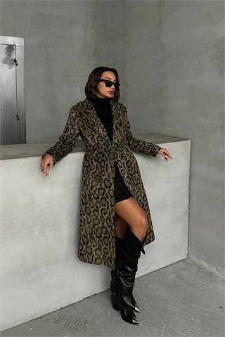 Dip Moda Kadın Leopar Desenli İthal Kaşe Kaban Dpnbg054 Çok Renkli