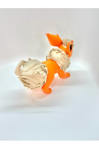 Flareon Pokémon Koleksiyon Figürü 10 Cm