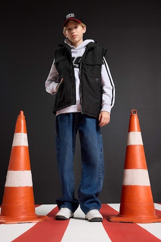 Defacto Erkek Çocuk Su İtici Kapüşonlu Yelek C4340a825aubk27 Siyah