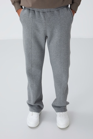 Tommy Life Gri Melanj Pamuklu Kalın İçi Tüylü Yumuşak Dokulu Oversize Nakışlı Erkek Eşofman Altı -82146 GB MELANJ