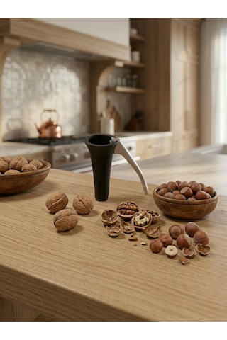 House More Lüks Döküm Metal Ceviz Ve Fındık Kırıcı - Ergonomik Hazneli Sıçratmaz Kıracak