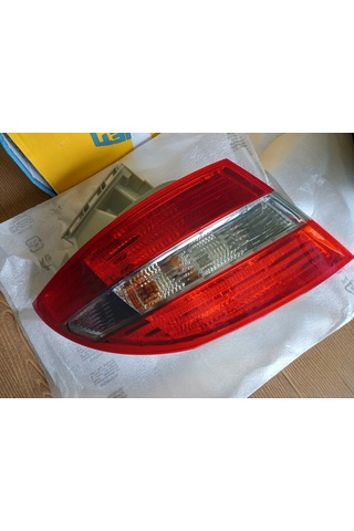 MERCEDES C203 SAĞ SOL STOP TAKIMI MAGNETI MARELLI