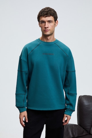 Grımelange HAL Erkek Yuvarlak Yaka Önünde Ve Kollarında Süs Dikiş Detaylı Baskılı Regular Fit Yeşil Sweatshirt