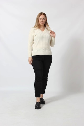 Moda Berray Y6328 Fındık Örgü Detaylı Triko Kazak Krem