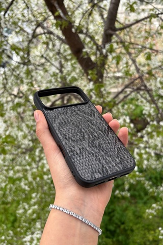 Apple, Uyumlu iPhone 17 Pro Max Yılan Desenli Kabartma Dokulu Kılıf Siyah
