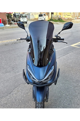 Motocam Küba Newlight 50 Pro Ön Cam 2023-2026 Model 58cm Siyah Renkli 4mm  Boylu