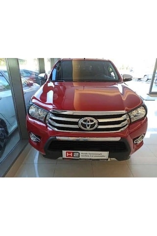 Toyota Hilux Revo 2016-2019 Far Çerçevesi Kaplama Siyah