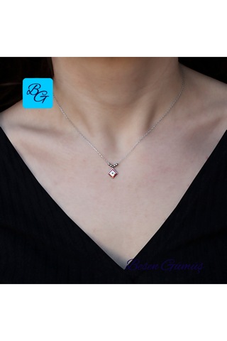 Kırmızı Beyaz Siyah Mineli Toplu Kare Göz Kolye Rose - Gold - Gümüş