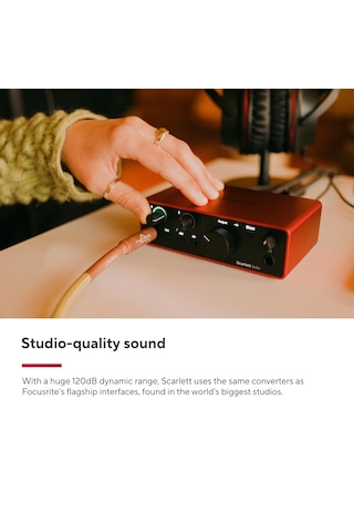 Focusrite Scarlett Solo Studio Gen 4 Ses Kayıt Paketi: Şarkı Yazarları İçin Kayıt, Yayın Ve Podcasting İçin Kondansatör Mikrofon Ve Kulaklık, Usb Audio Arayüzü