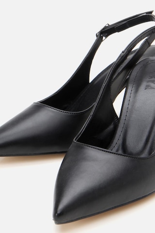 Kadın Siyah Ayarlanabilir Tokalı Stiletto Siyah