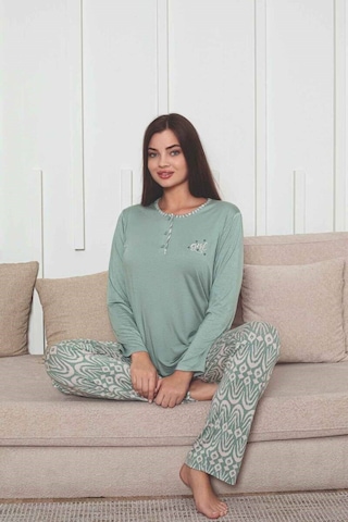 Kadın Etnik Desen 3 Düğmeli Likralı Viskon Mevsimlik Uzun Kol Pijama Takımı SU YEŞİLİ
