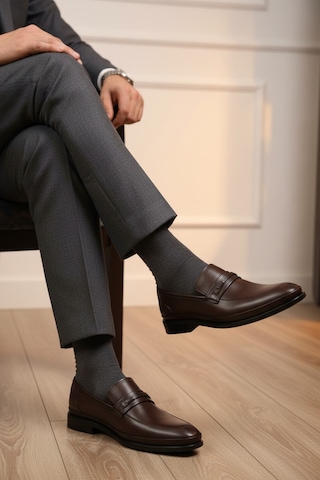 Enoch Metal Tokalı Şerit Detaylı Klasik Loafer Erkek Deri Ayakkabı Kahverengi