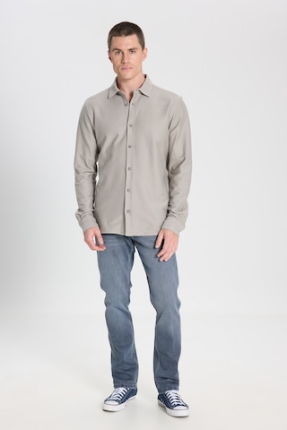 Wrangler Regular Fit Normal Kesim Pamuk Taş Rengi Gömlek W242585013 Taş