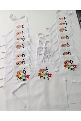 Moms And Babies Çocuk Resim Mutfak Ve Etkinlik Ana Okulu Önlüğü Su Tutmaz Kumaş İsme Özel Nakış Desenli 1 - 14 Yaş Beyaz