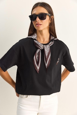 Shade Kadın Ceylan Nakışlı Fularlı Basic Salaş T-shirt 7517 60283977 - Siyah