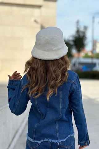 Kadın Mavi Çift Cepli, Eteği Püsküllü, Kaliteli Jeans Kumaş, Rahat Kesim, Kot Ceket Mavi