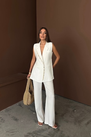 Yaka Midye Kabuğu Sıralı Yelek - Pantolontakım Keten Kumaş - Beyaz Beyaz