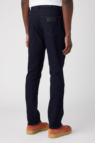 Wrangler Texas Slim Fit Dar Kesim Normal Bel Koyu Mavi Esnek Jean Kot Pantolon Çok Renkli