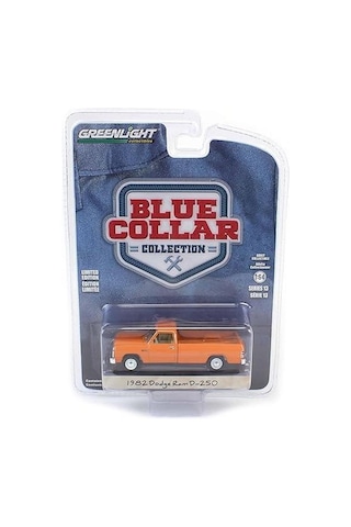 Greenlight Blue Collar Collection 1982 Dodge Ram D-250 1/64 Model Araba