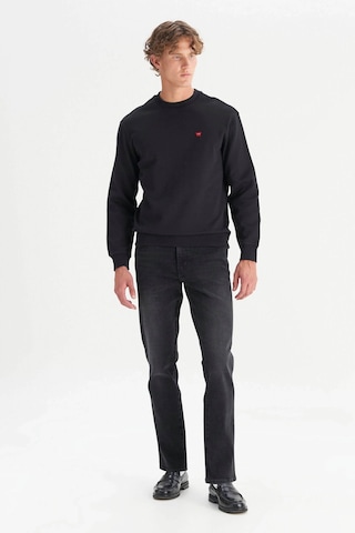 Wrangler Regular Fit Siyah Erkek Sweatshirt W2520255001 Siyah