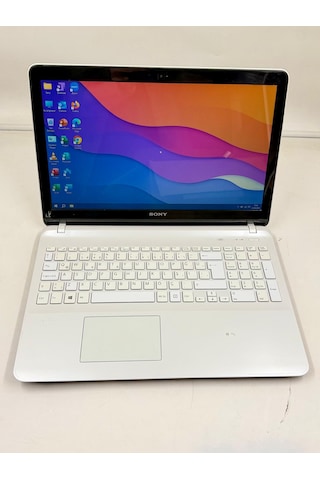 Sony Vaıo SVF152C29W Pentium 2117 8 GB 64 GB SSD Dizüstü Bilgisayar (Outlet)