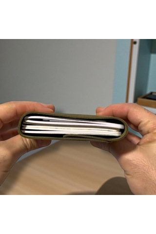 Guizzmo Deri Defter Kılıfı, A6 Boyut, 3 Lastikli, Minimalist Tasarım 0.75 LT - 2.5 LT - 12 KG