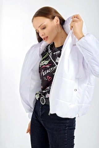 5117 Kapşonlu Şişme Mont - Beyaz Beyaz