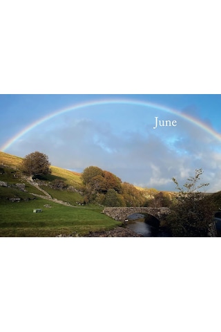 Celebrating The Seasons With The Yorkshire Shepherdess: Farming, Family And Delicious Recipes To Sha