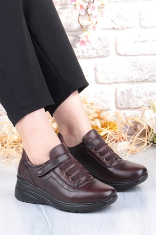 Pepita Z010 Comfort Yumuşak Esnek Kauçuk Kaymaz Taban Hakiki Deri Kadın Ayakkabı Kahve
