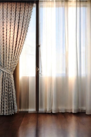 Pastel Püsküllü Fon Perde Bej Renk - Modern Ve Neşeli Tasarım Bej