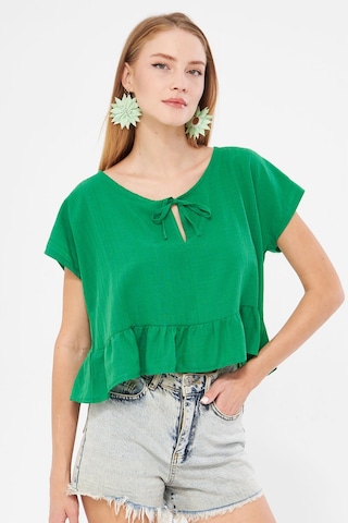 Armonika Kadın Yeşil Yarasa Kol Yakası Bağlamalı Eteği Fırfırlı Oversize Crop Bluz Arm-24y001088