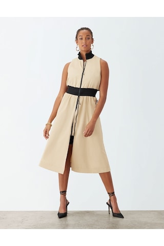 Kadın Dik Yaka Önü Fermuarlı Yırtmaçlı Baharlık Yazlık Beli Lastikli Şık Ceket Elbise Bej