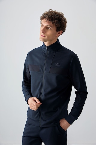 Tommy Life Lacivert Yüzeyi Dokulu Standart Fit Nakışlı Erkek Eşofman Takım - 85248 Lacivert