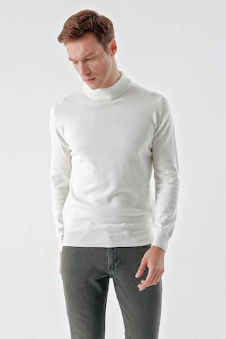 Morven Erkek Ekru Basic Yarım Balıkçı Yaka Dynamic Fit Rahat Kesim Triko 25kc017002454 Ekru