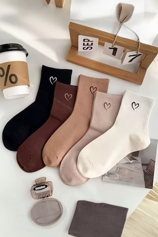 Hitit Socks Kadın 5 Çift Premium Kalite Mini Kalp Desenli Günlük Kullanım Sevimli Kolej Çorabı Çok Renkli